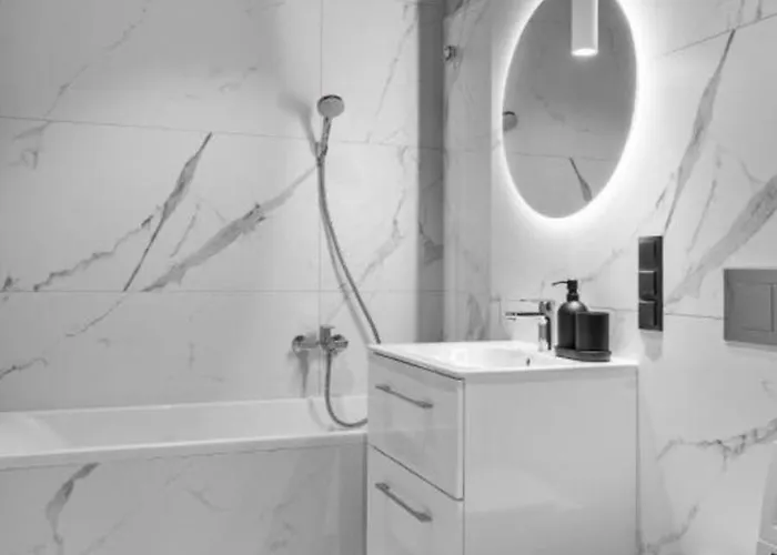 Towarowa Towers Parking & Gym - 23&24 Floor Sky High By Downtown Apartment *